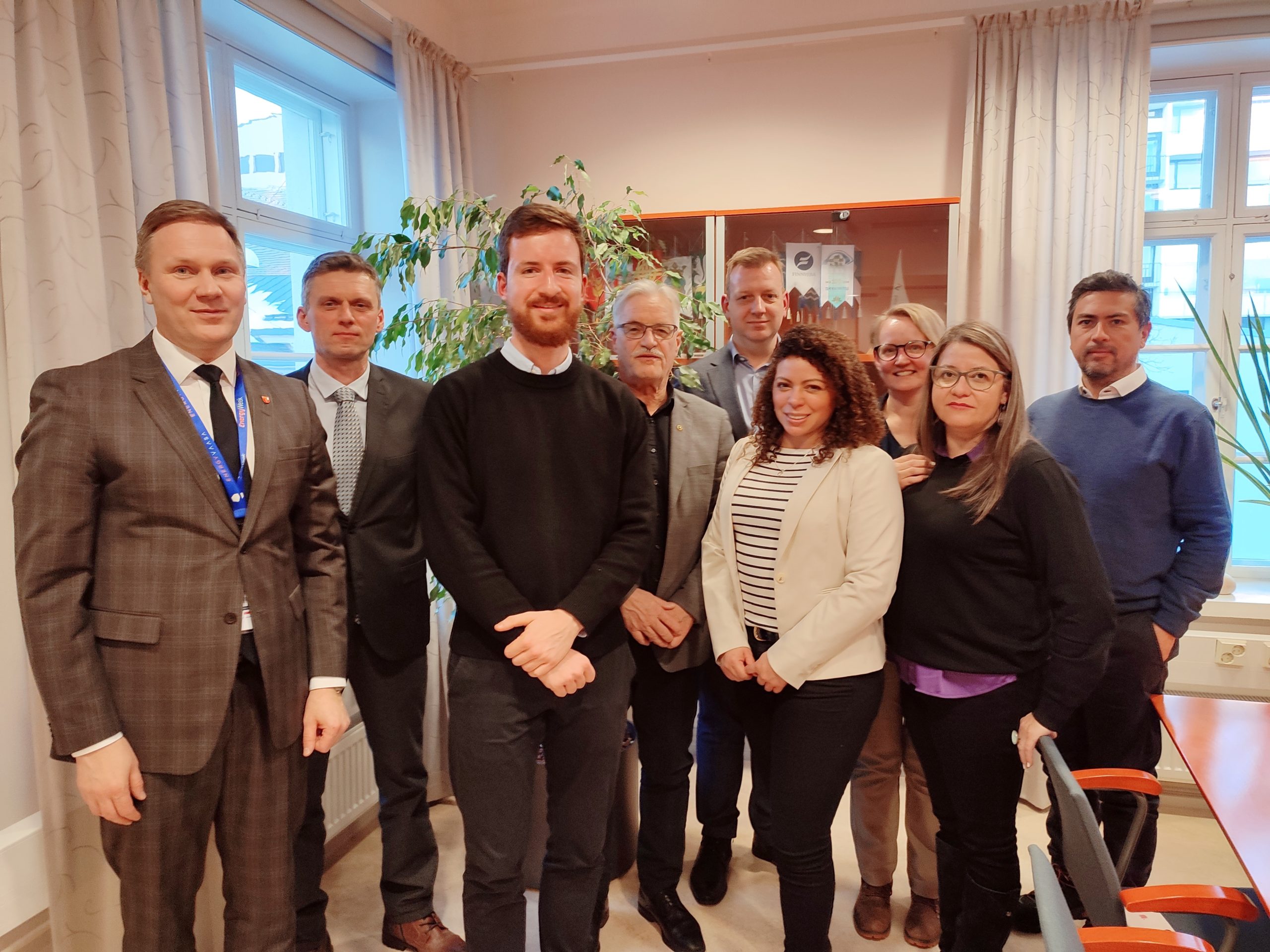 Ostrobotnia (Finlandia) recibió a dos altos funcionarios de Magallanes (Chile)